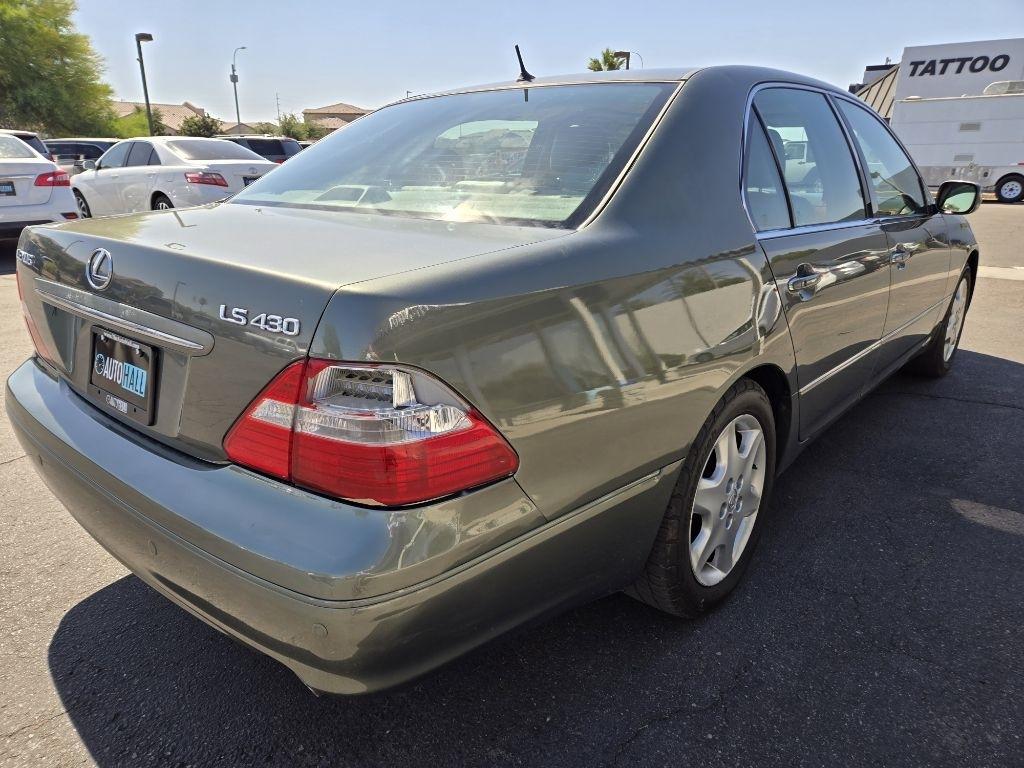 Lexus LS 430  2004