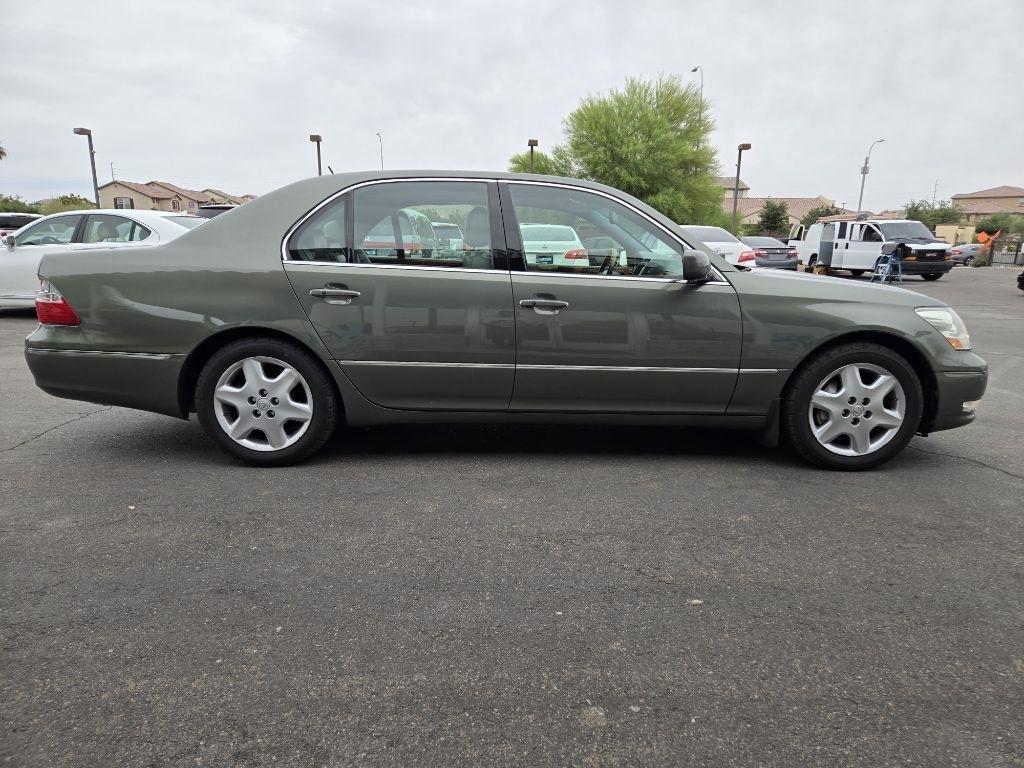 Lexus LS 430  2004