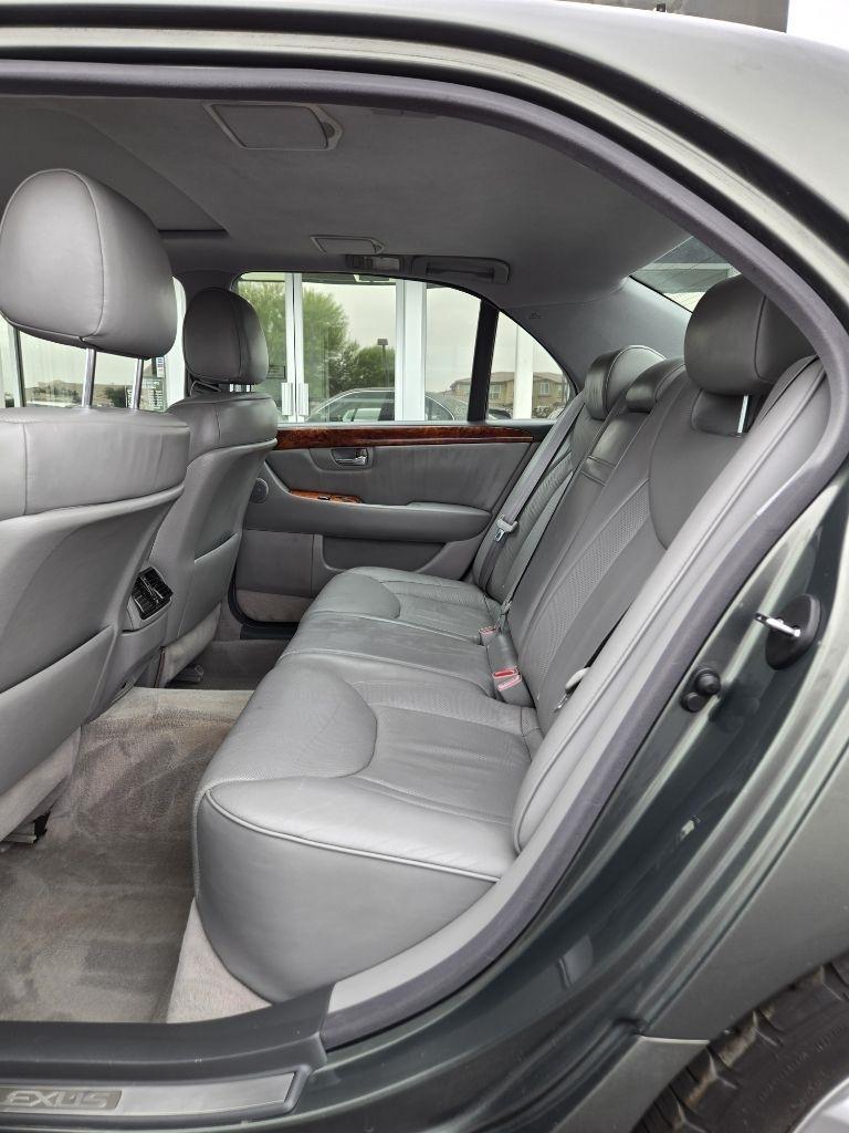 Lexus LS 430  2004