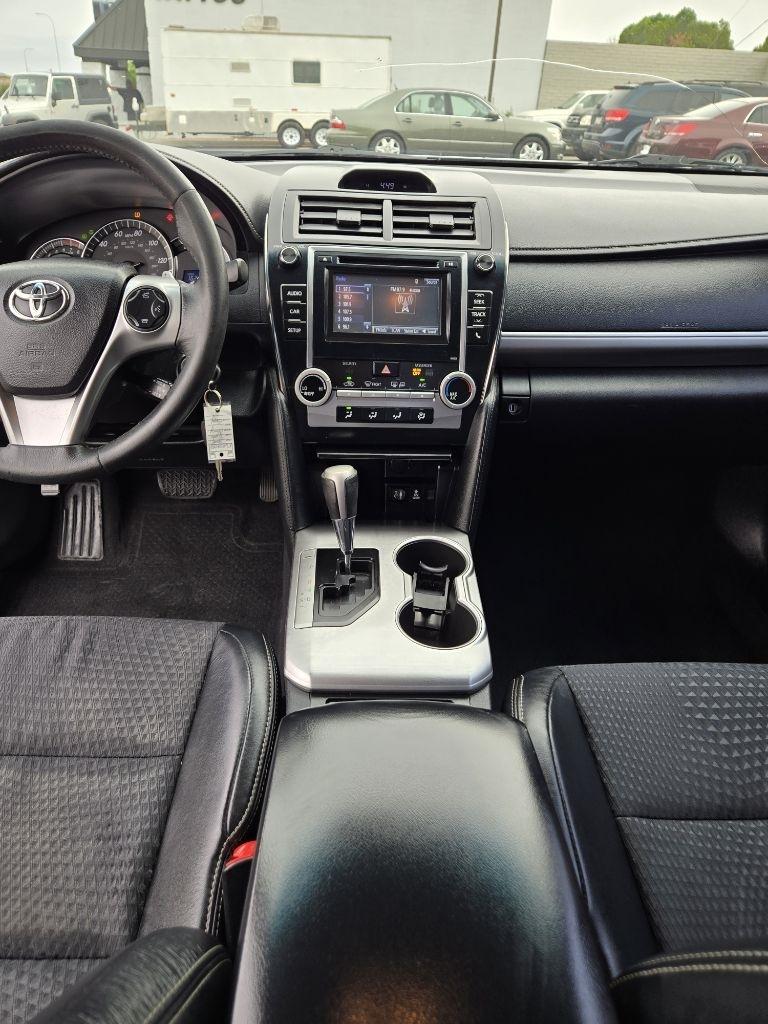 Toyota Camry  2014