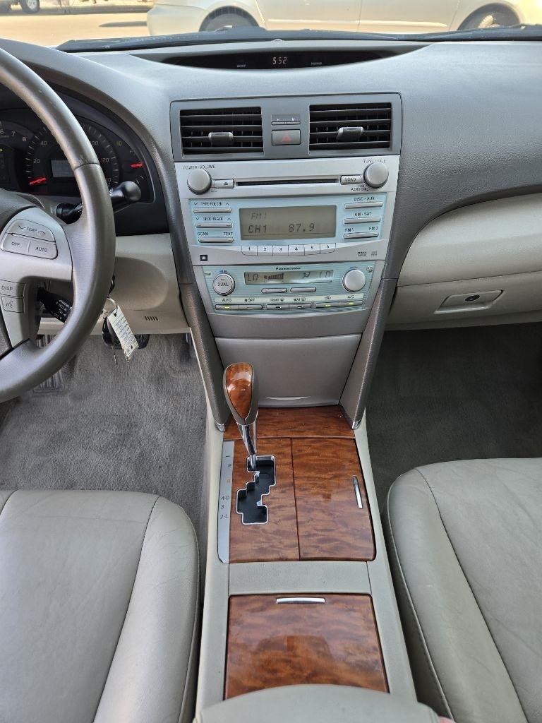 Toyota Camry  2008