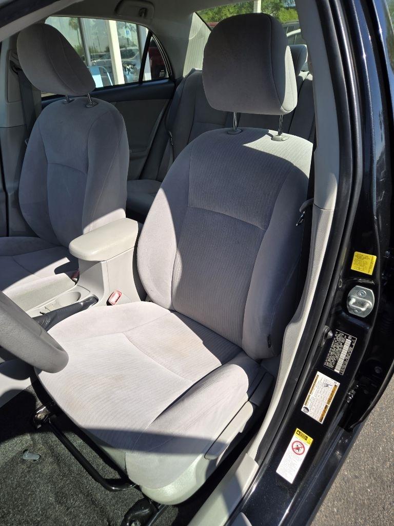 Toyota Corolla  2010