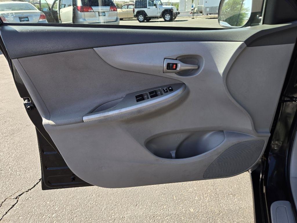 Toyota Corolla  2010