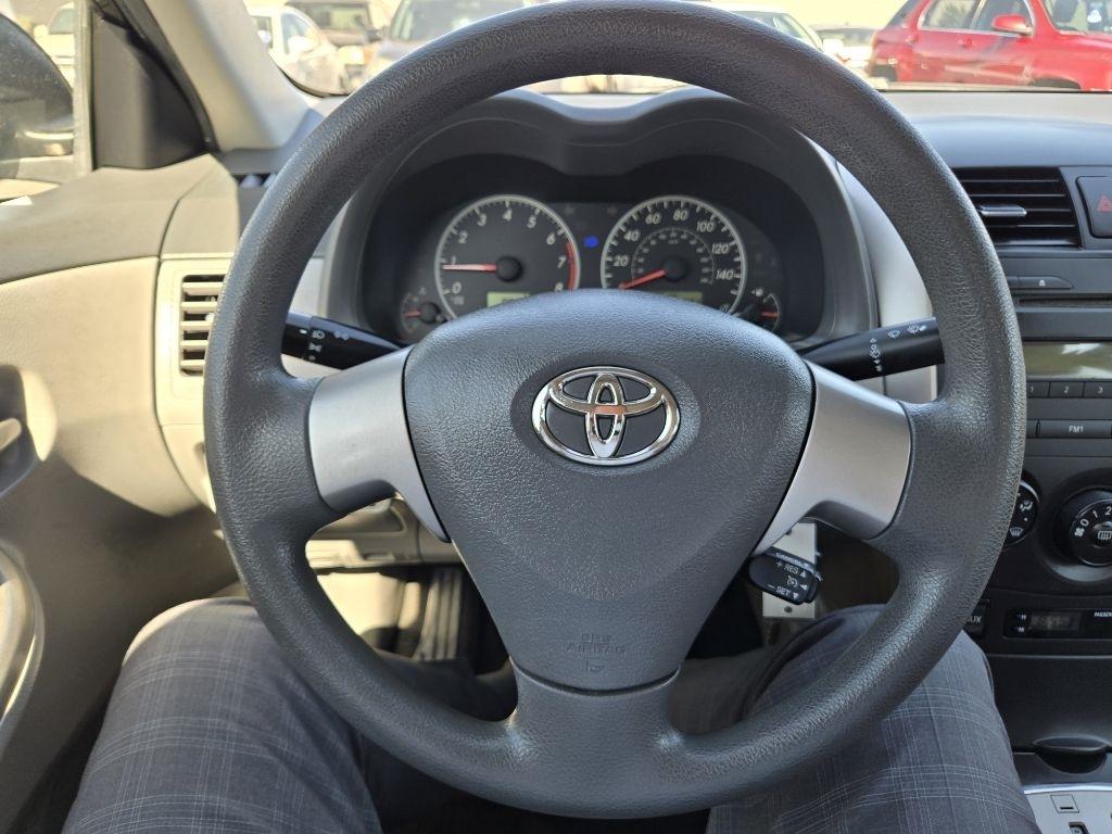 Toyota Corolla  2010