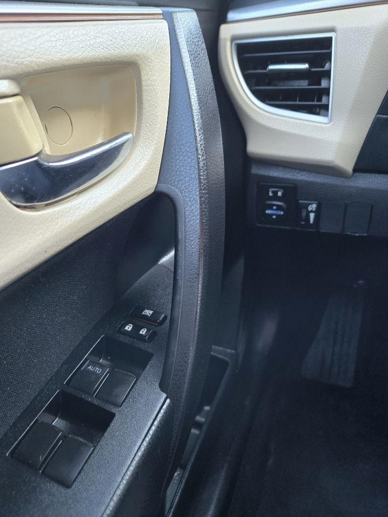 Toyota Corolla  2014