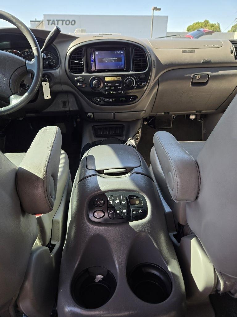 Toyota Sequoia  2006