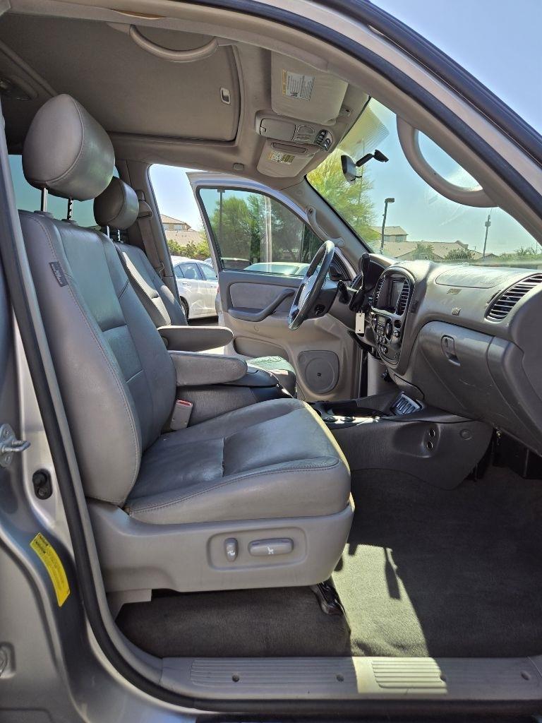 Toyota Sequoia  2006
