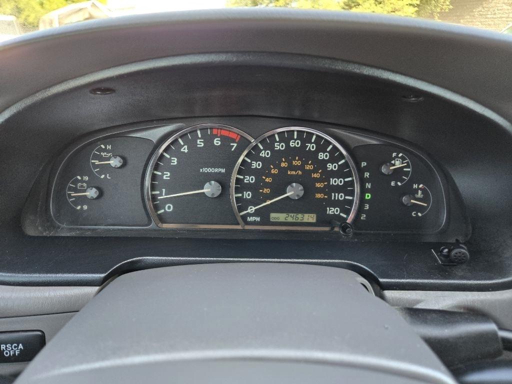 Toyota Sequoia  2006