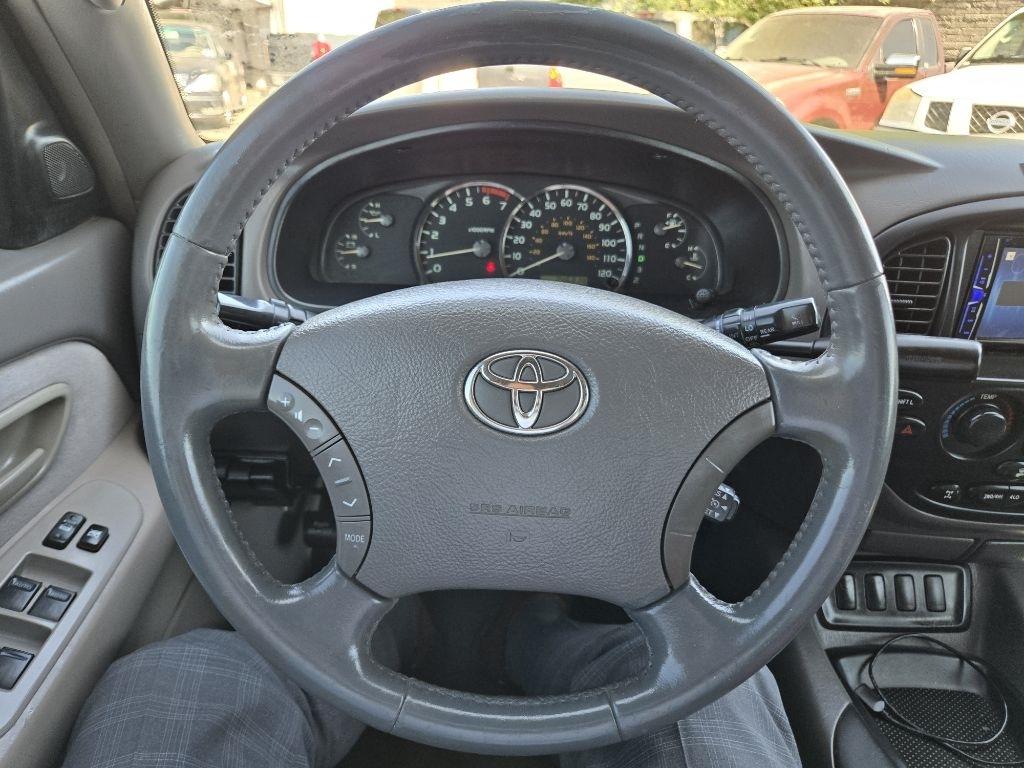 Toyota Sequoia  2006