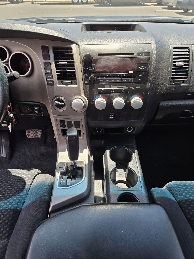 Toyota Tundra  2010