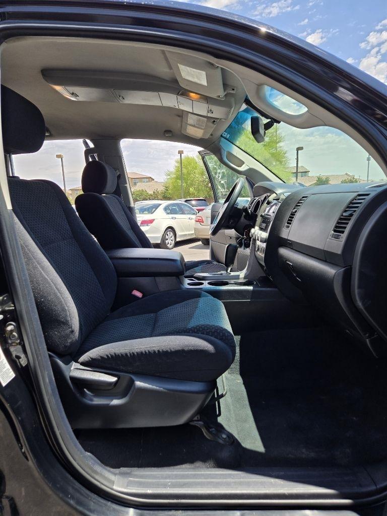 Toyota Tundra  2010