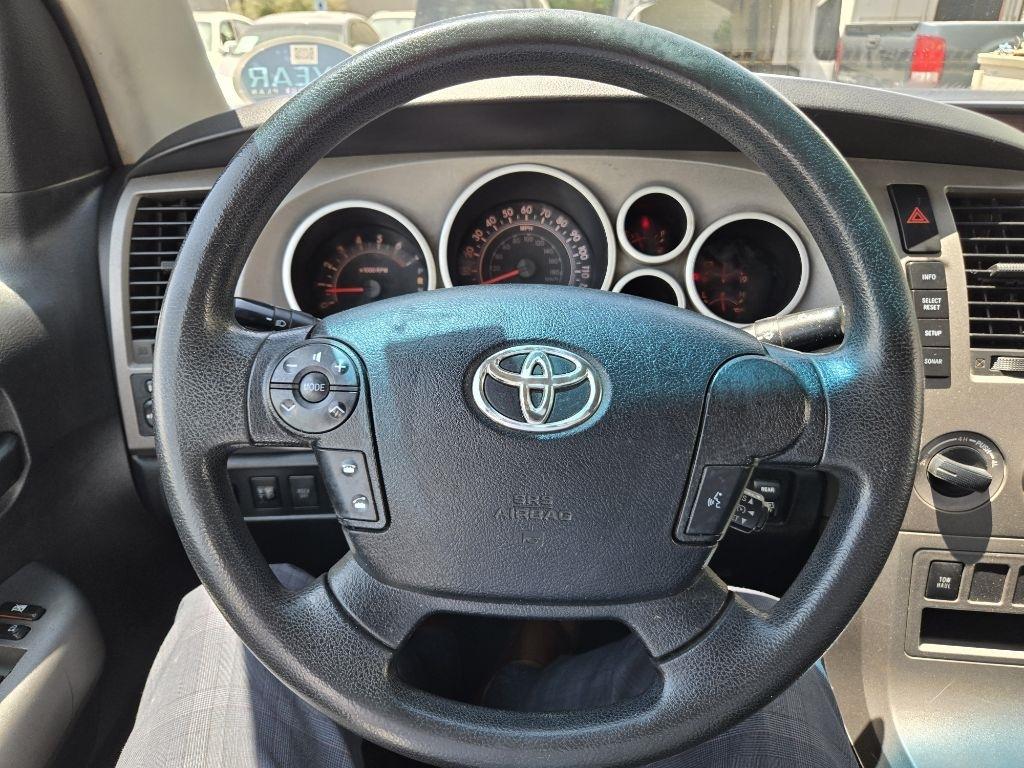 Toyota Tundra  2010