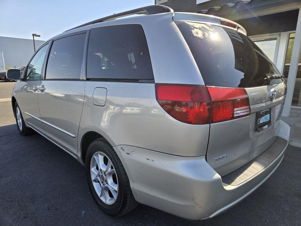 Toyota Sienna  2005