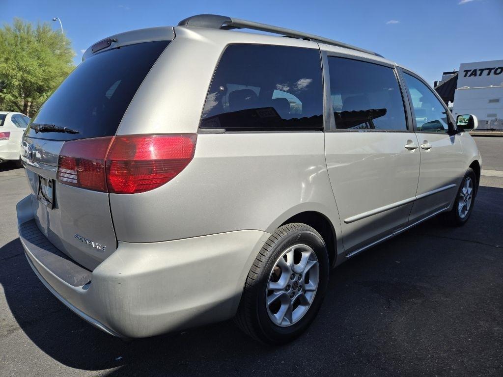 Toyota Sienna  2005