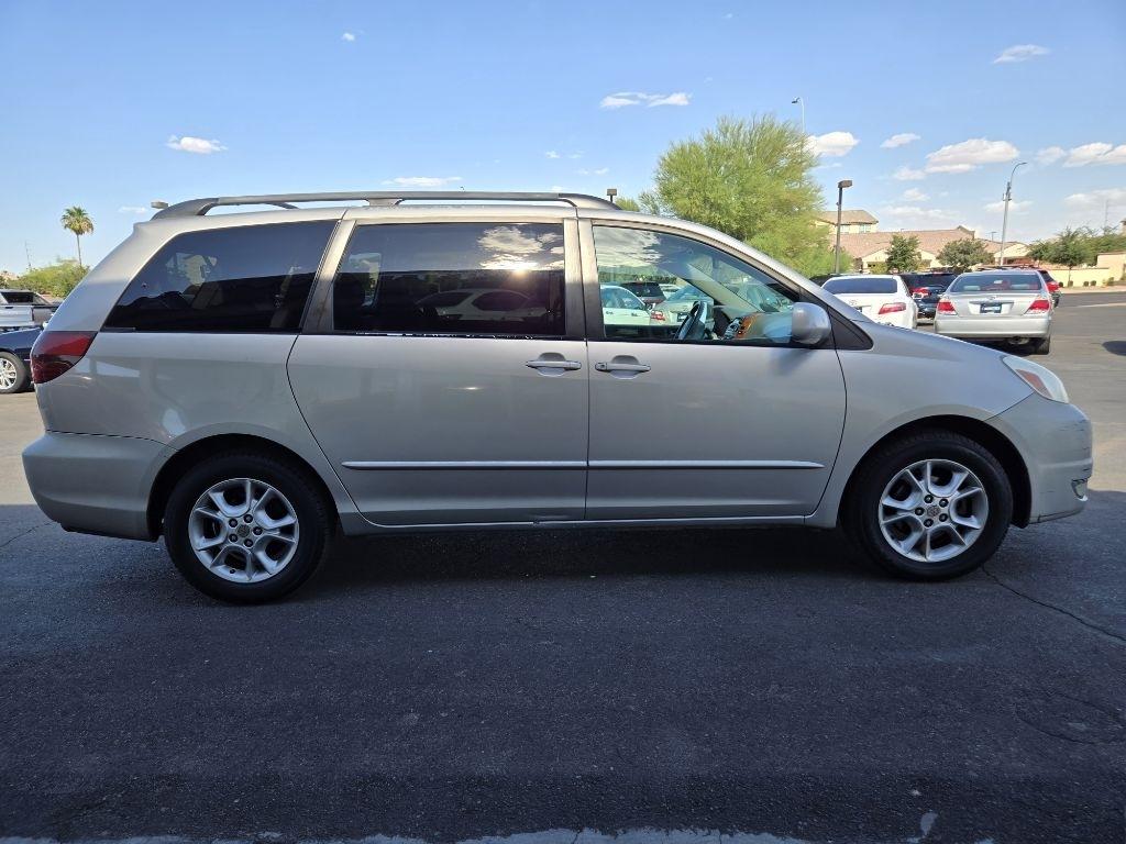 Toyota Sienna  2005