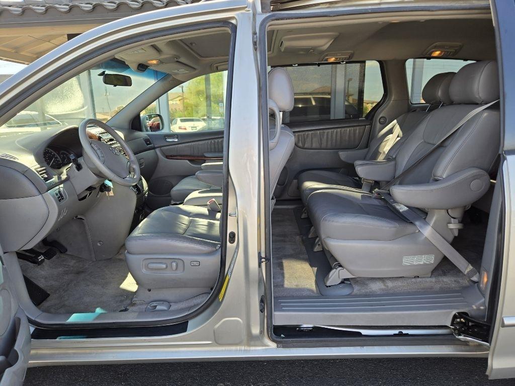 Toyota Sienna  2005