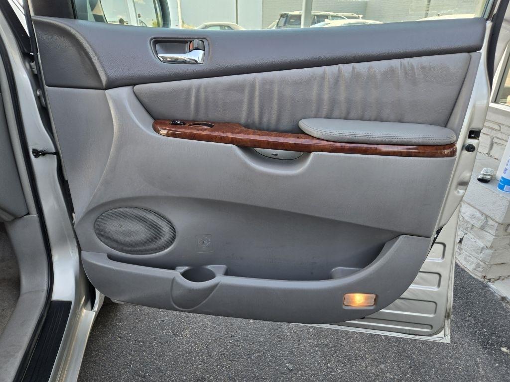 Toyota Sienna  2005