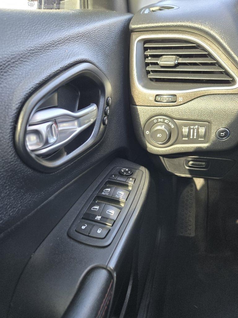 Jeep Cherokee  2019