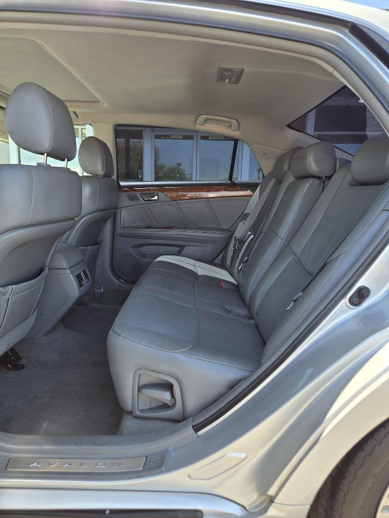 Toyota Avalon  2007