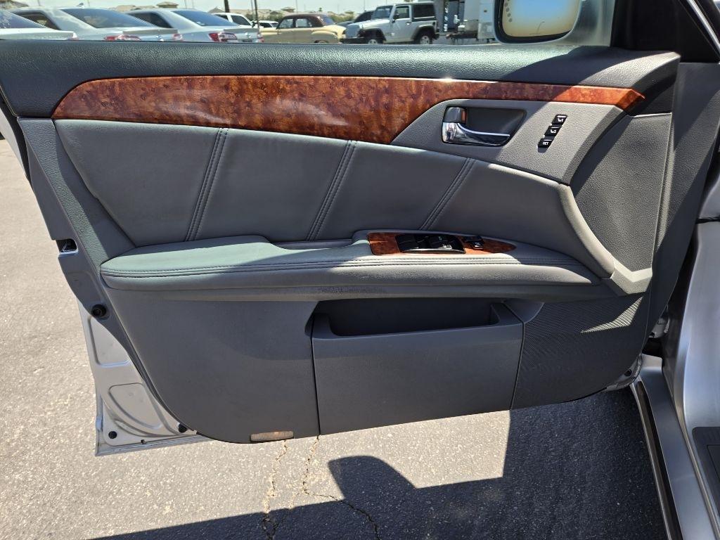 Toyota Avalon  2007