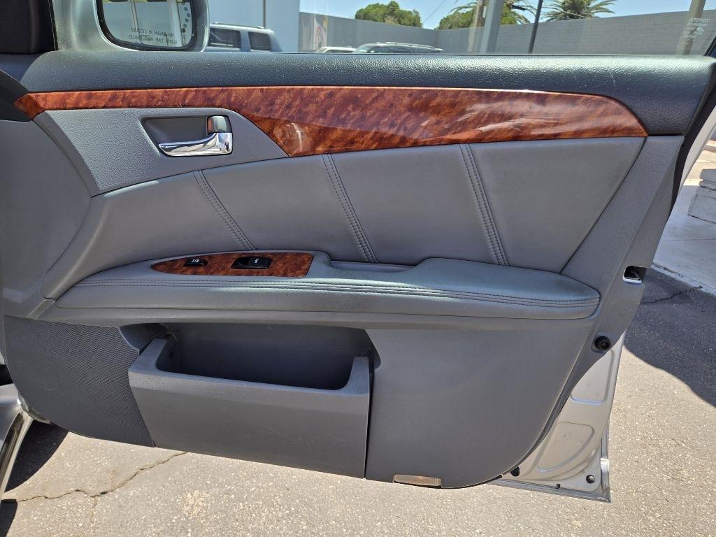 Toyota Avalon  2007