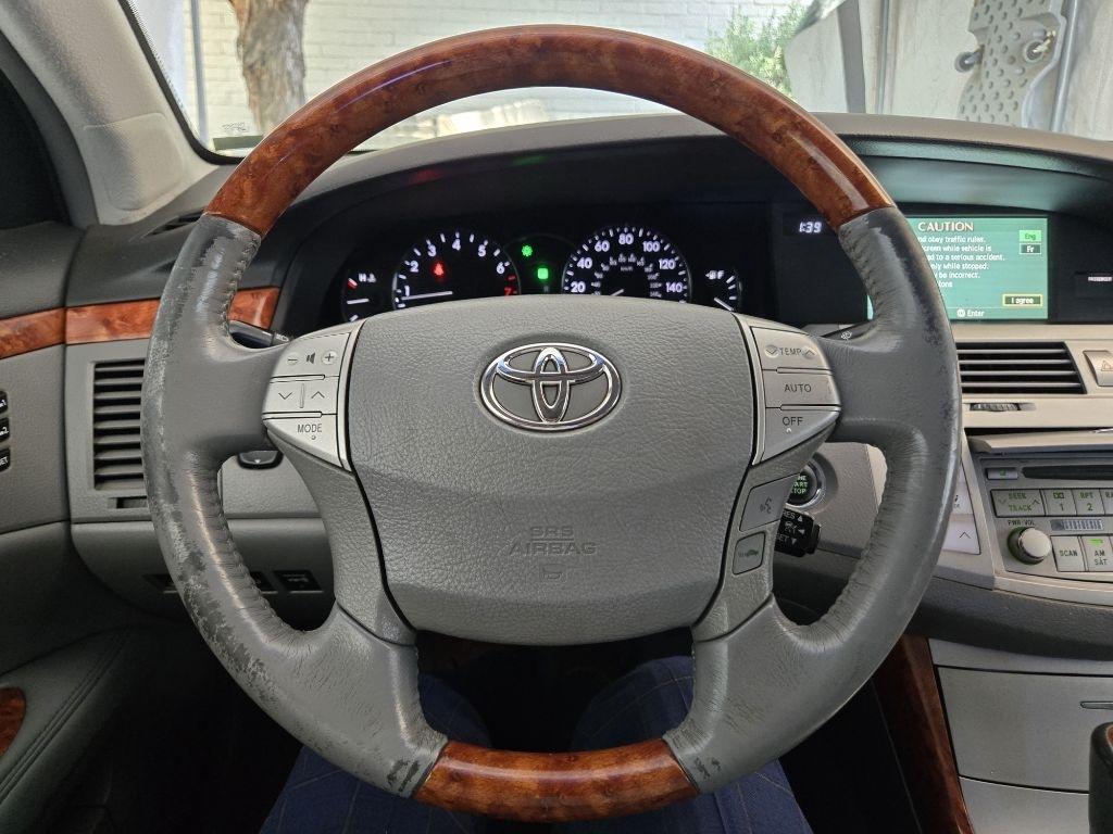 Toyota Avalon  2007