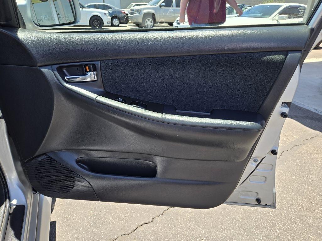 Toyota Corolla  2010