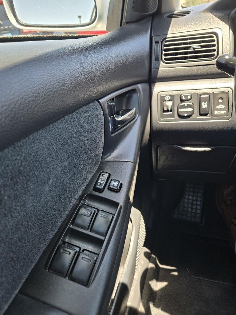 Toyota Corolla  2010