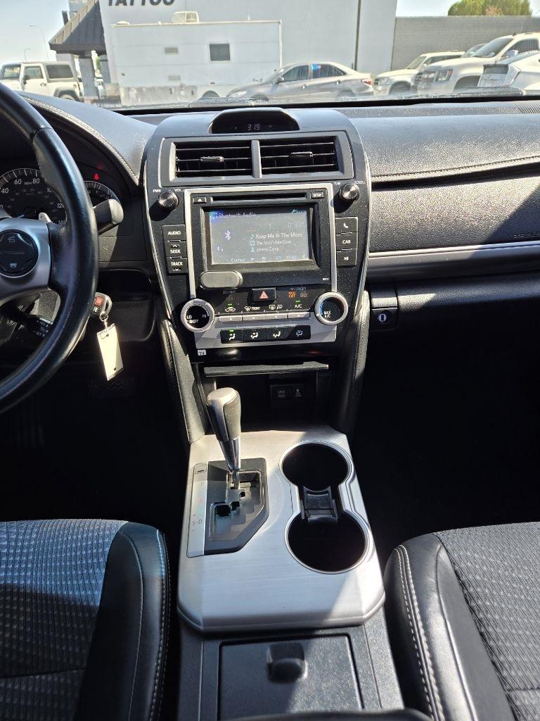 Toyota Camry  2012