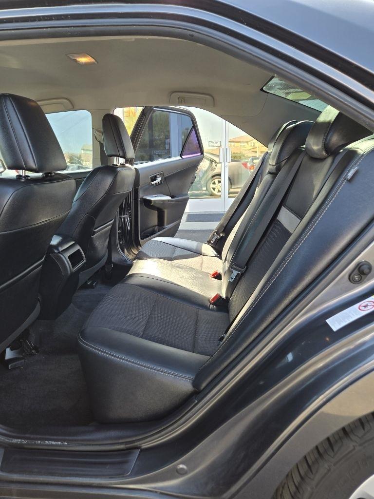 Toyota Camry  2012