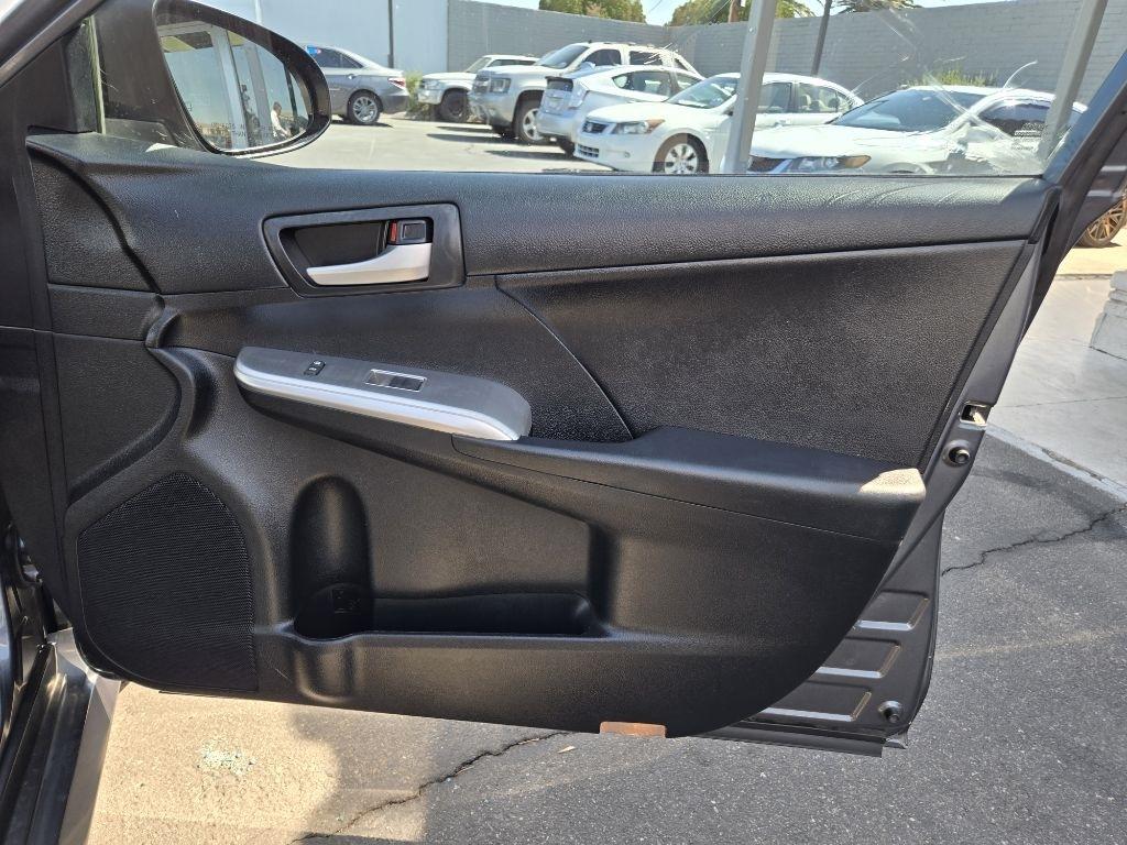 Toyota Camry  2012