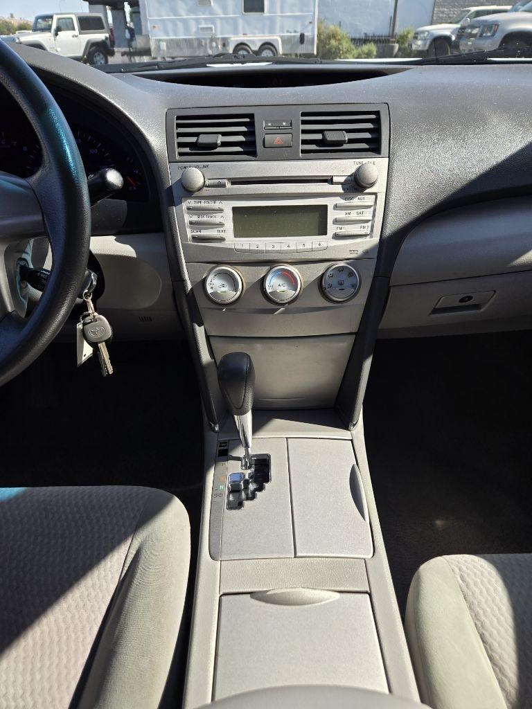 Toyota Camry  2011