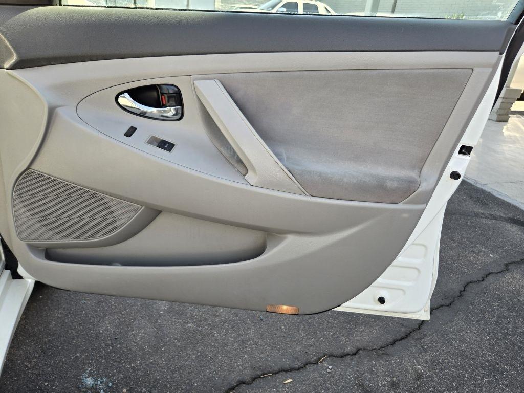 Toyota Camry  2011