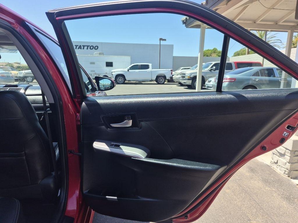 Toyota Camry  2012