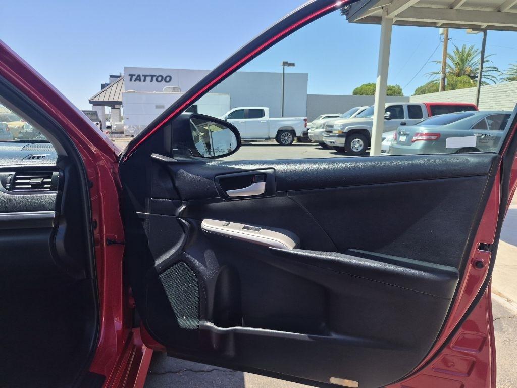Toyota Camry  2012
