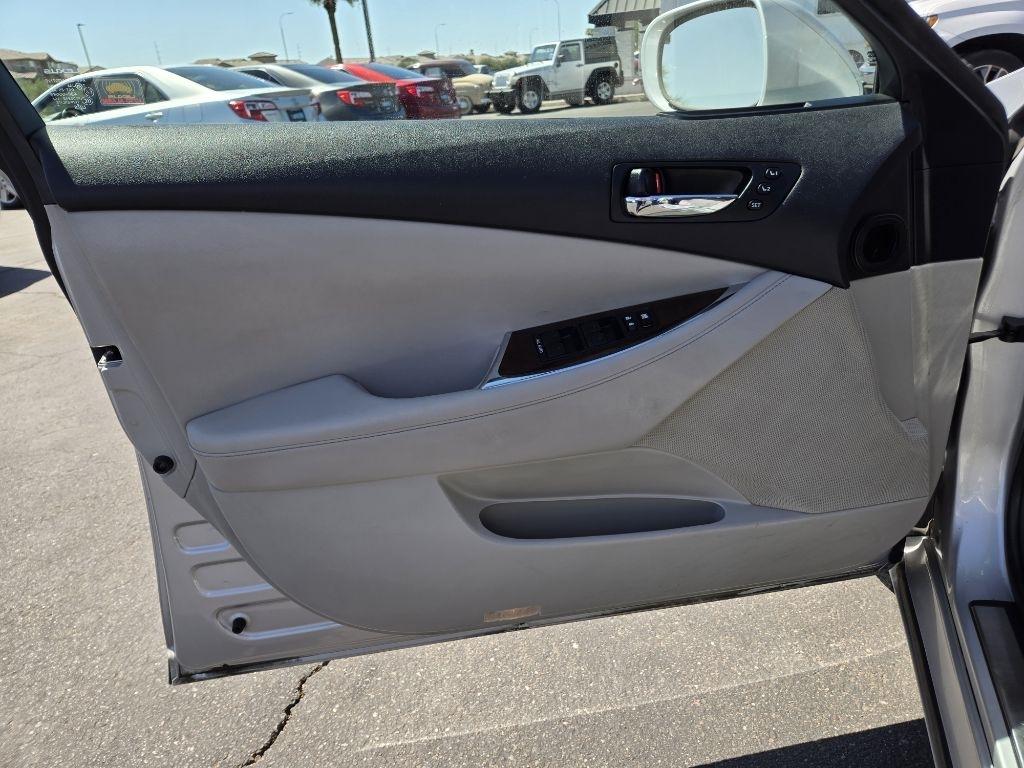 Lexus ES 350  2011