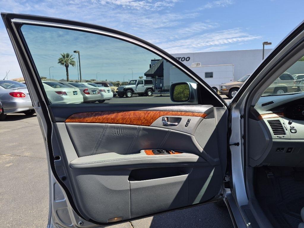 Toyota Avalon  2006