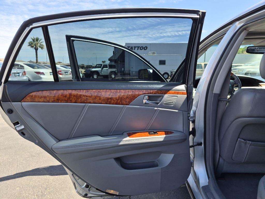 Toyota Avalon  2006