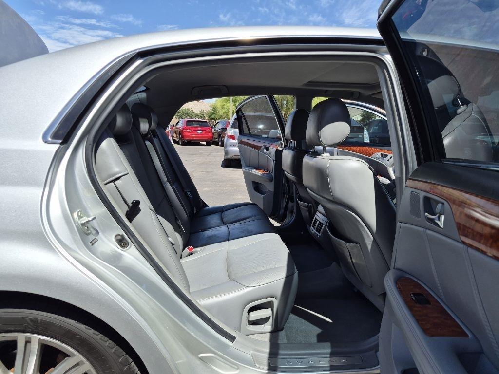 Toyota Avalon  2006