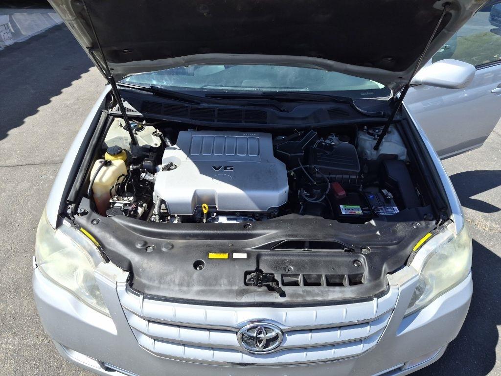 Toyota Avalon  2006