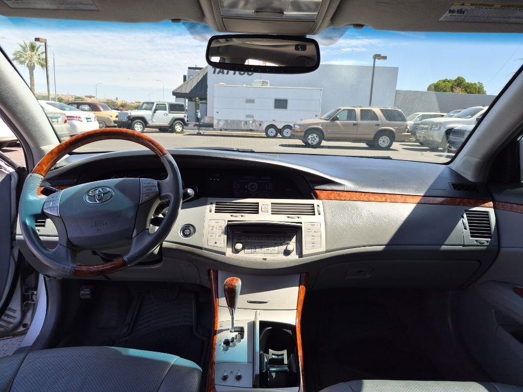 Toyota Avalon  2006
