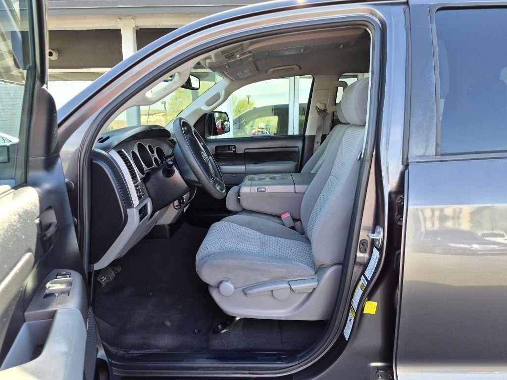 Toyota Tundra  2012
