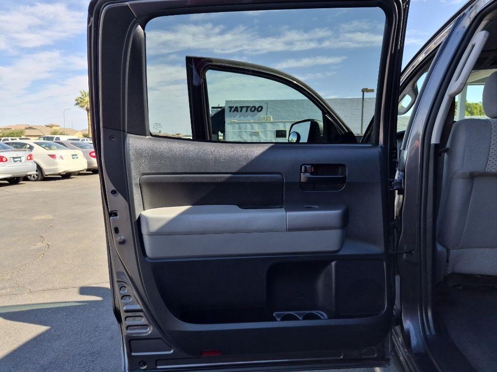 Toyota Tundra  2012