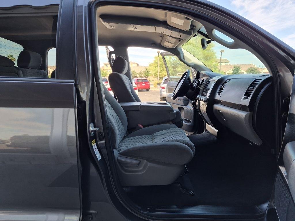 Toyota Tundra  2012