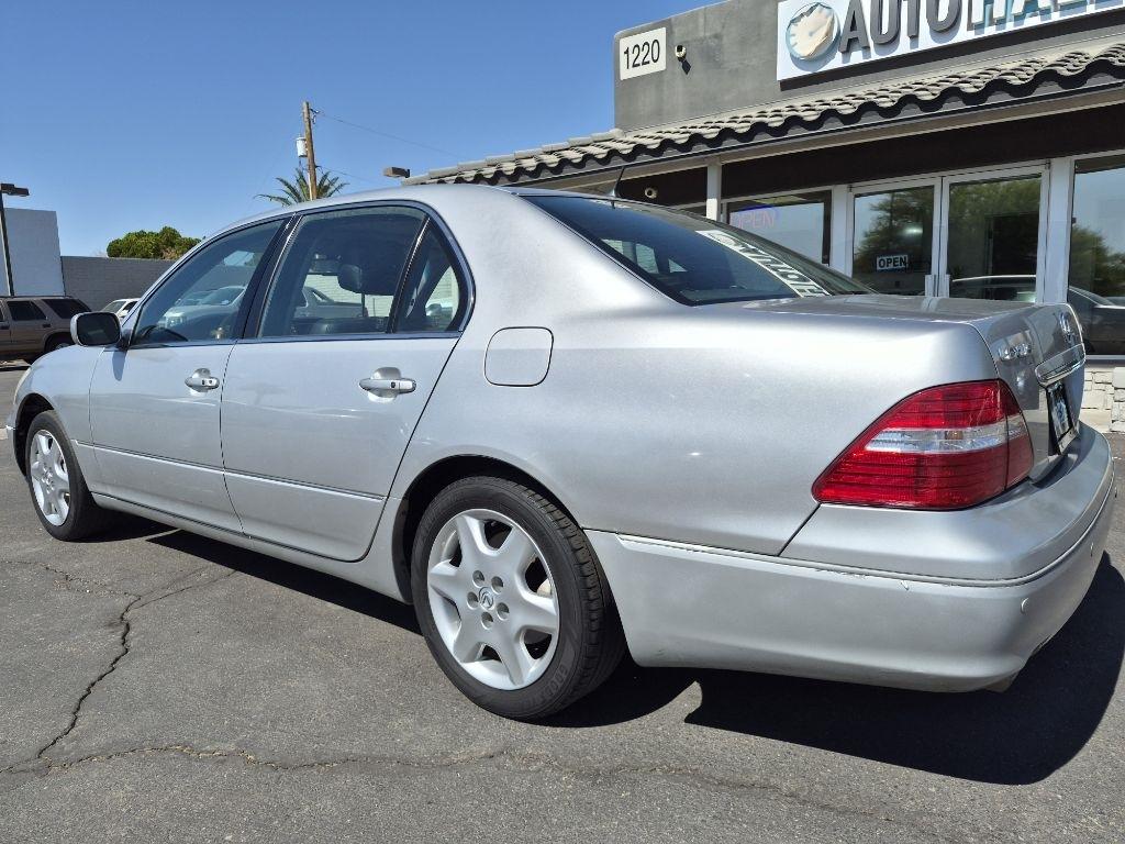 Lexus LS 430  2004