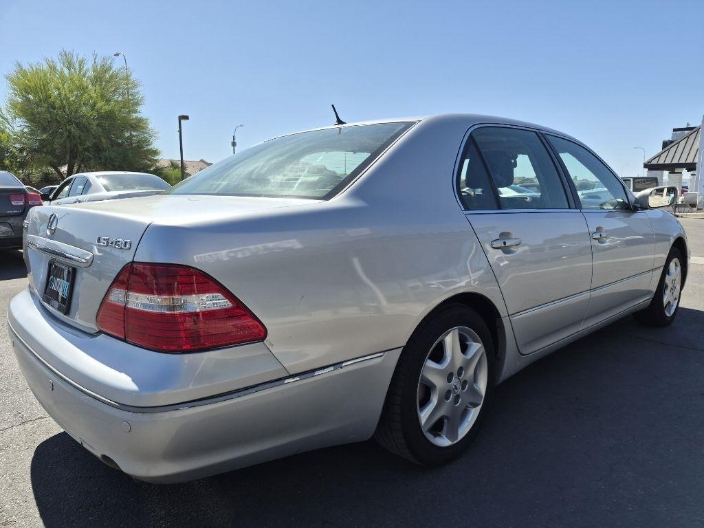 Lexus LS 430  2004