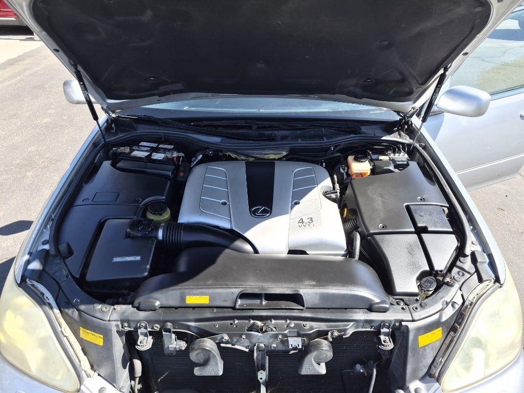 Lexus LS 430  2004