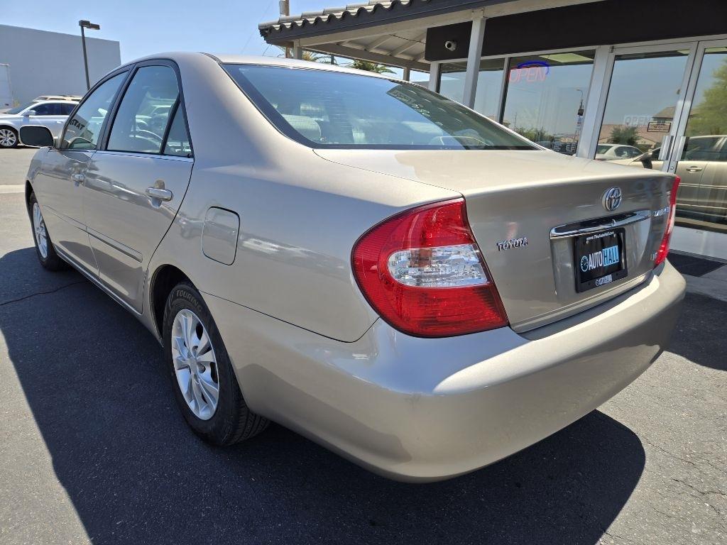 Toyota Camry  2004