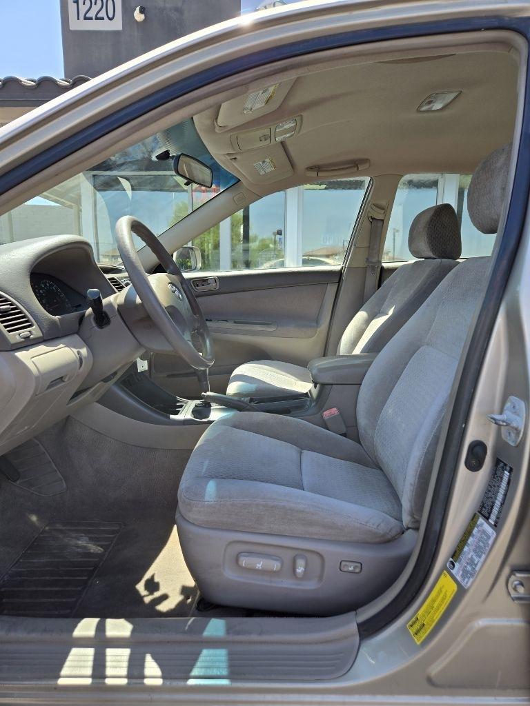 Toyota Camry  2004