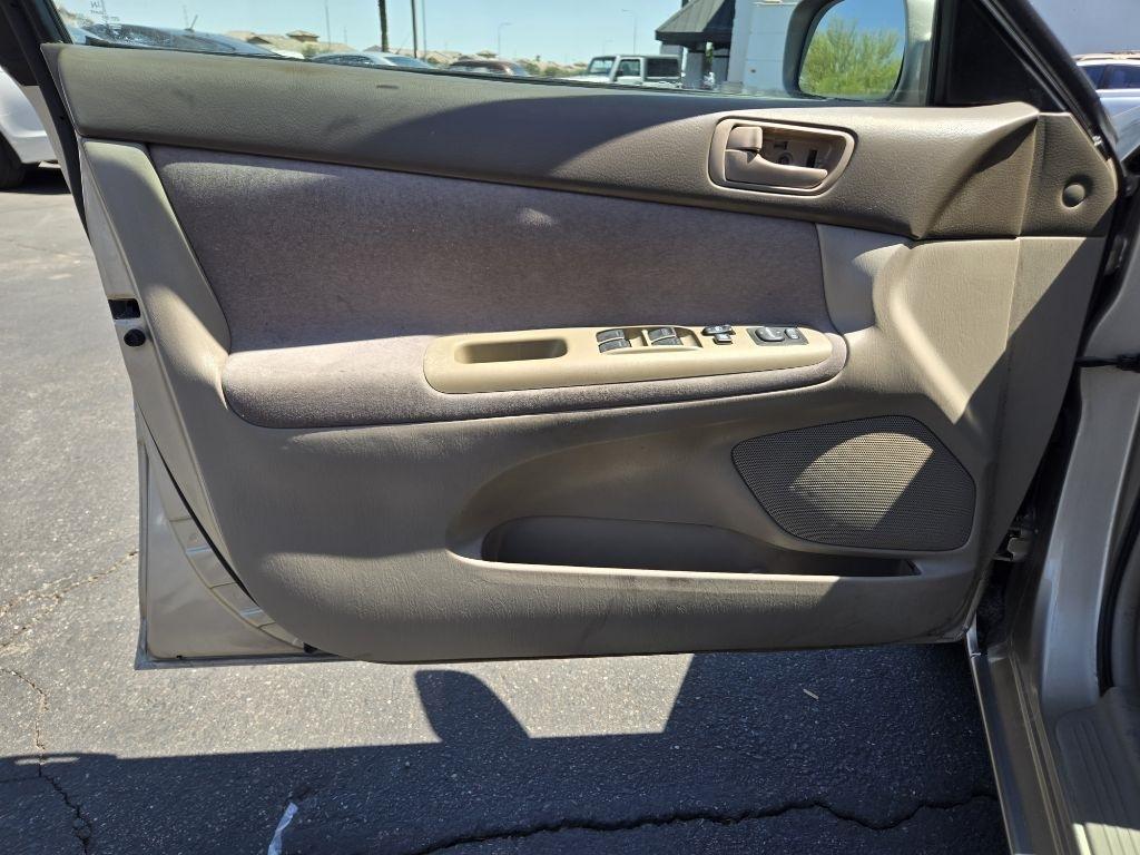 Toyota Camry  2004